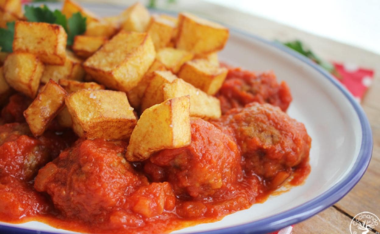 Albóndigas Caseras Con Salsa De Tomate Natural Ideal